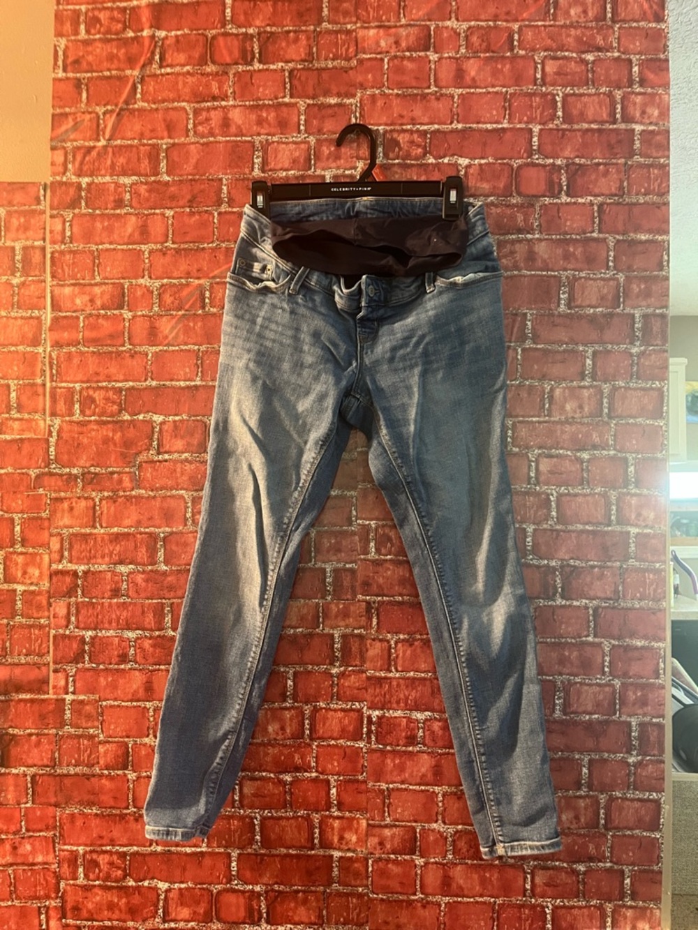 Old Navy Denim Maternity Skinny Jeans - Light Blue Wash size 4 (Rm85)